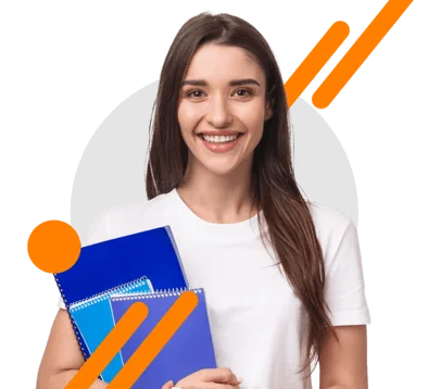 una estudiante cargando unos libros